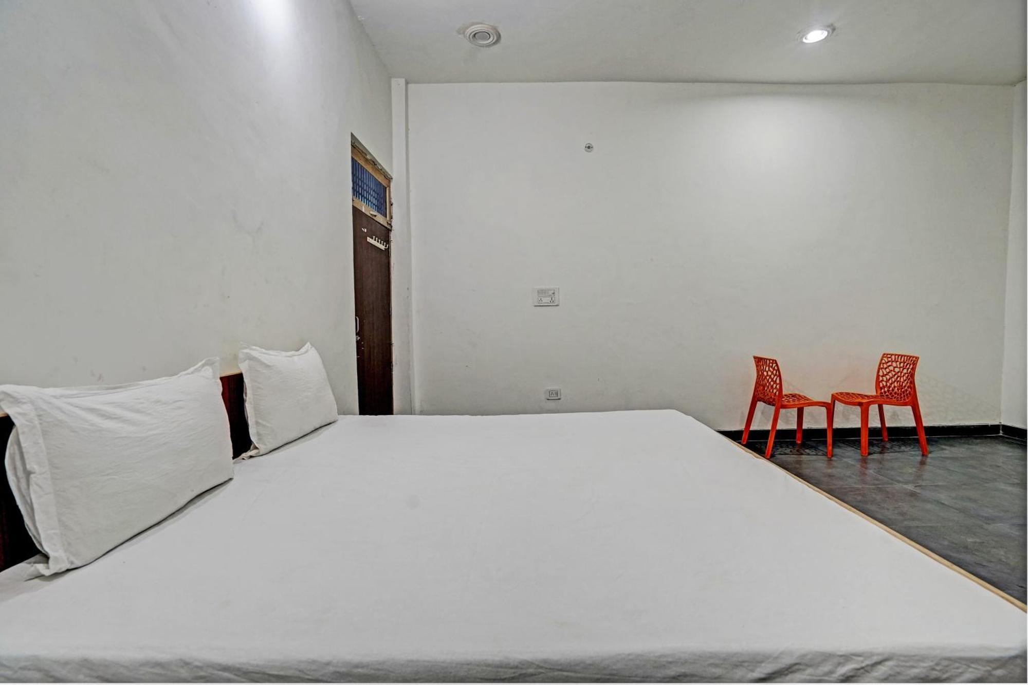 Oyo Double Ss Hotel Hathras Luaran gambar